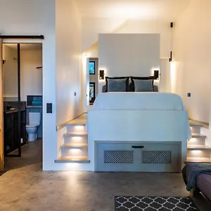 Papaya Apartment
